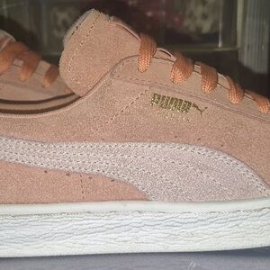 Puma Women's Sneakers - Peach and Cream